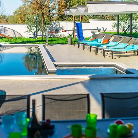 Villa Beautiful In With Swimming Pool