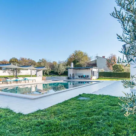 Beautiful In With Swimming Pool Villa Vrsar